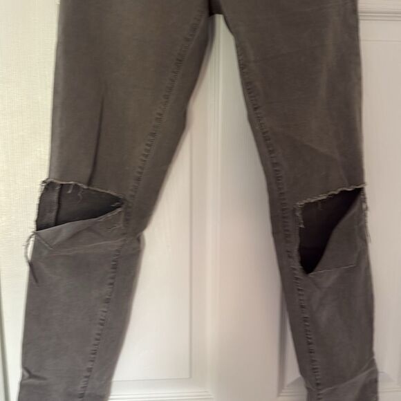 J Brand Women's Skinny Jeans in Gray Size 25 LIKE NEW Ripped Knees - Picture 4 of 7